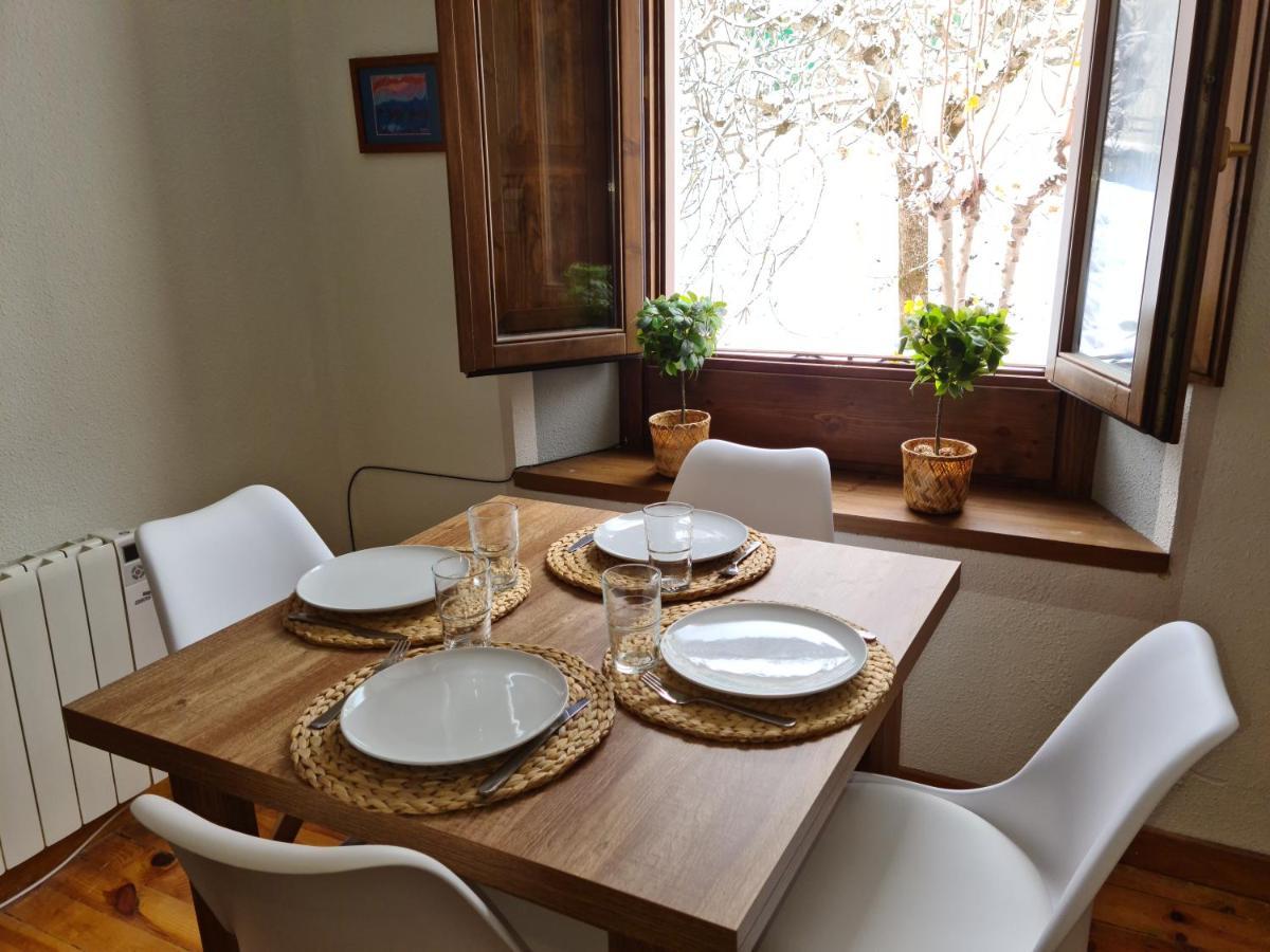 Espectacular Apartamento Reformado En Edificio Historico, Con Wifi Canfranc Exterior foto